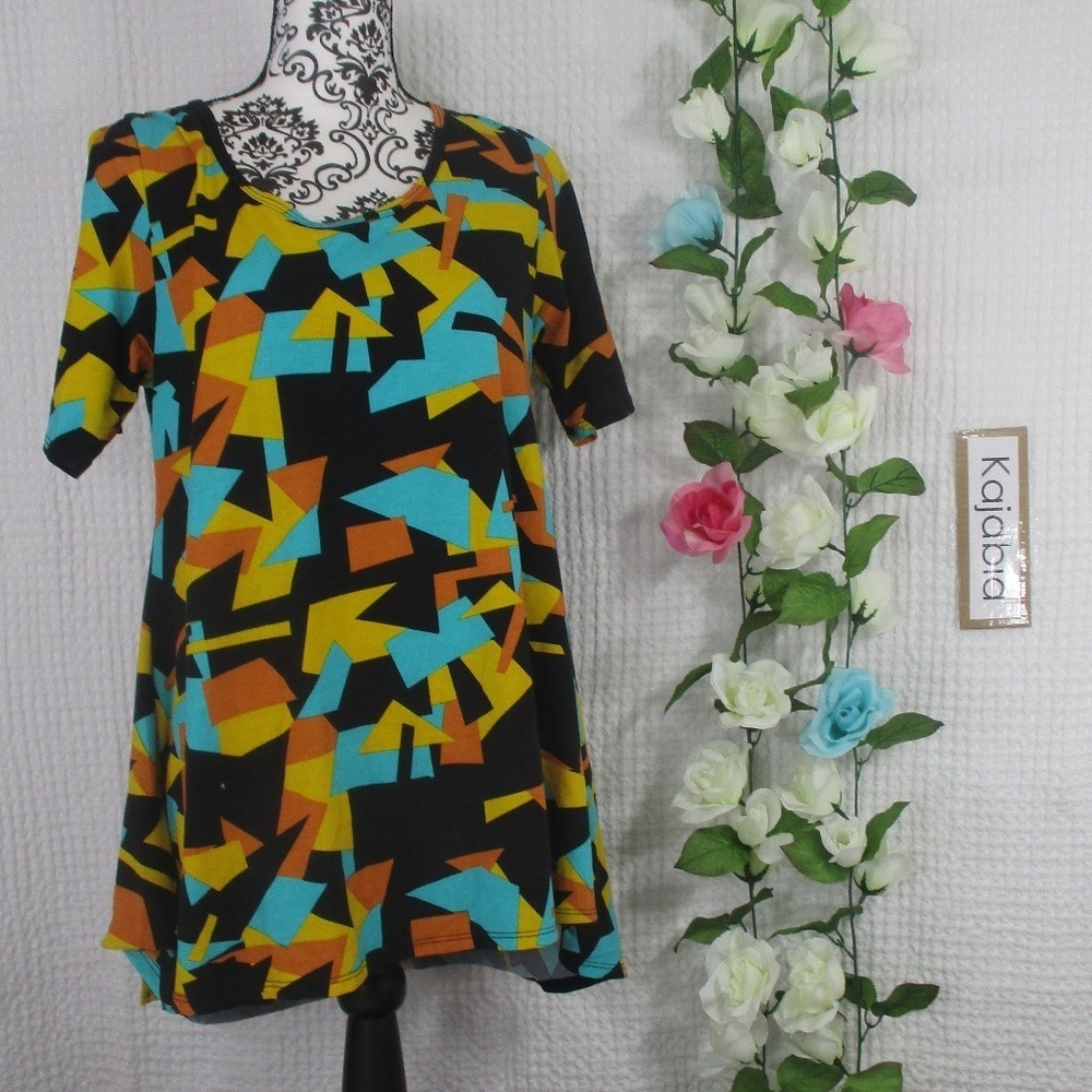 LULAROE Perfect Top. Size Medium